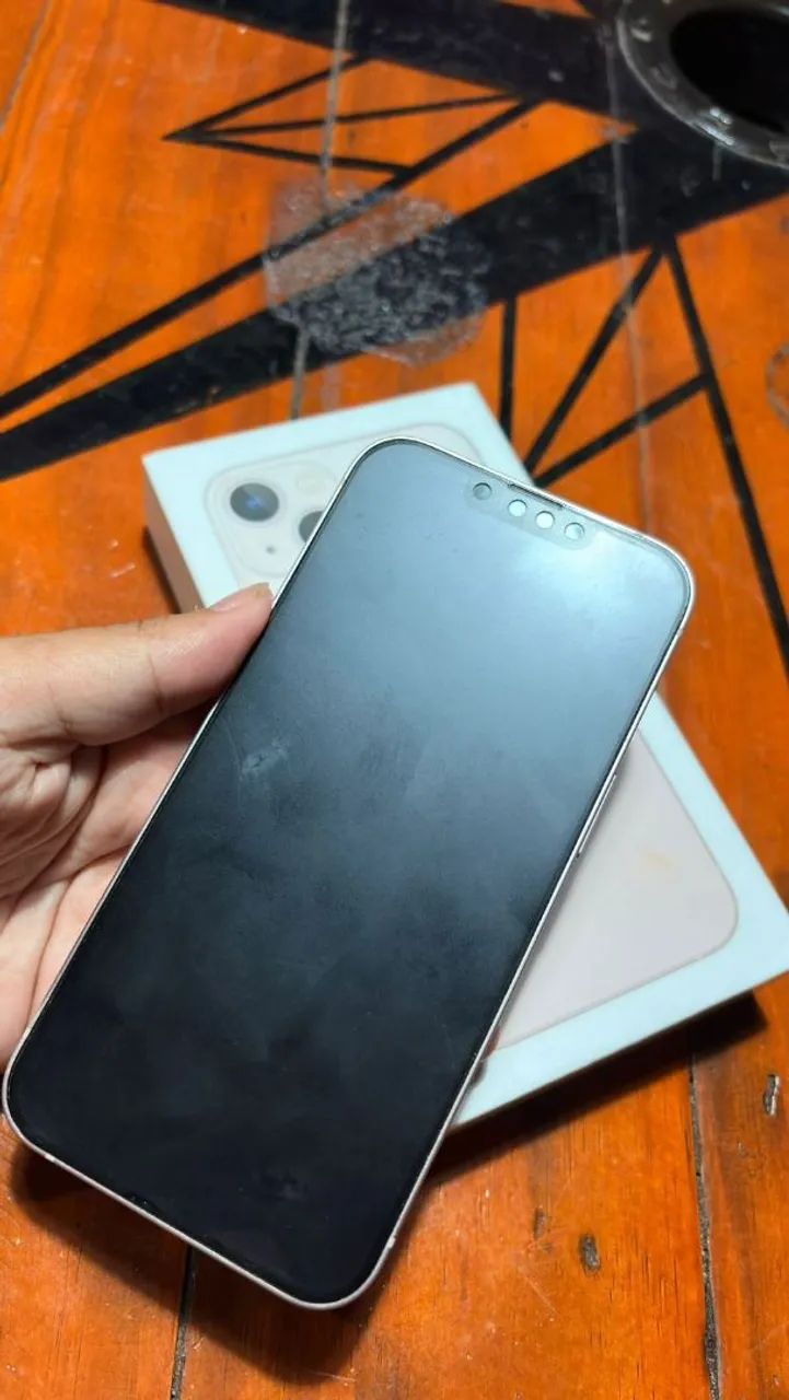 Vendo iphone 13 128gb, bateria em 87%, incluso carregador 