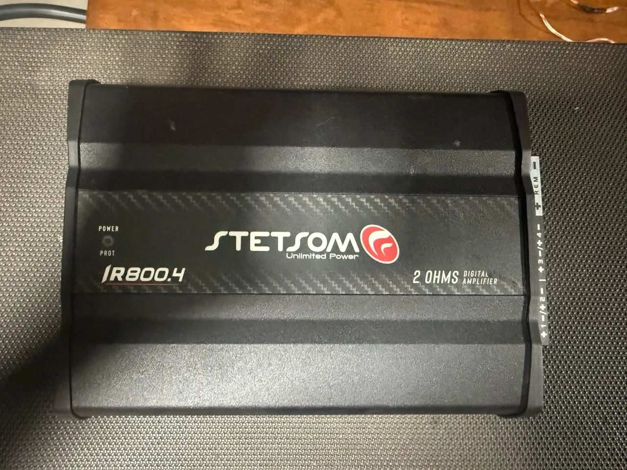 Módulo Stetsom IR 800.4 800W RMS 4 Canais 2 Ohms