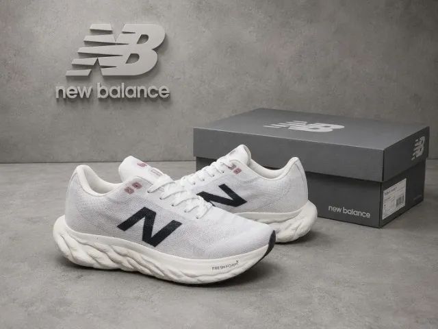 NEW BALANCE 2000 - Foto 4