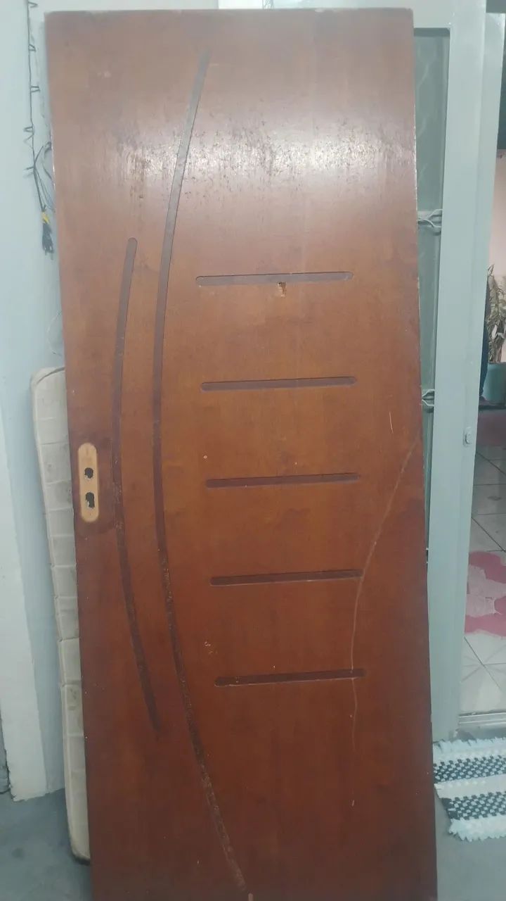 Portas de madeira  com batente 