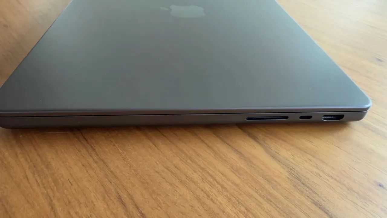 MacBook Pro m5 16gb/512gb 14 - Foto 3