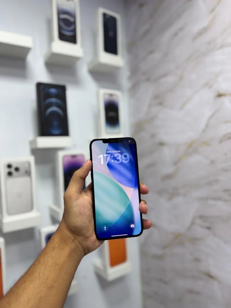 IPHONE 12 PRO 128 GB BATERIA NOVA - 1.700,00 - Celulares e