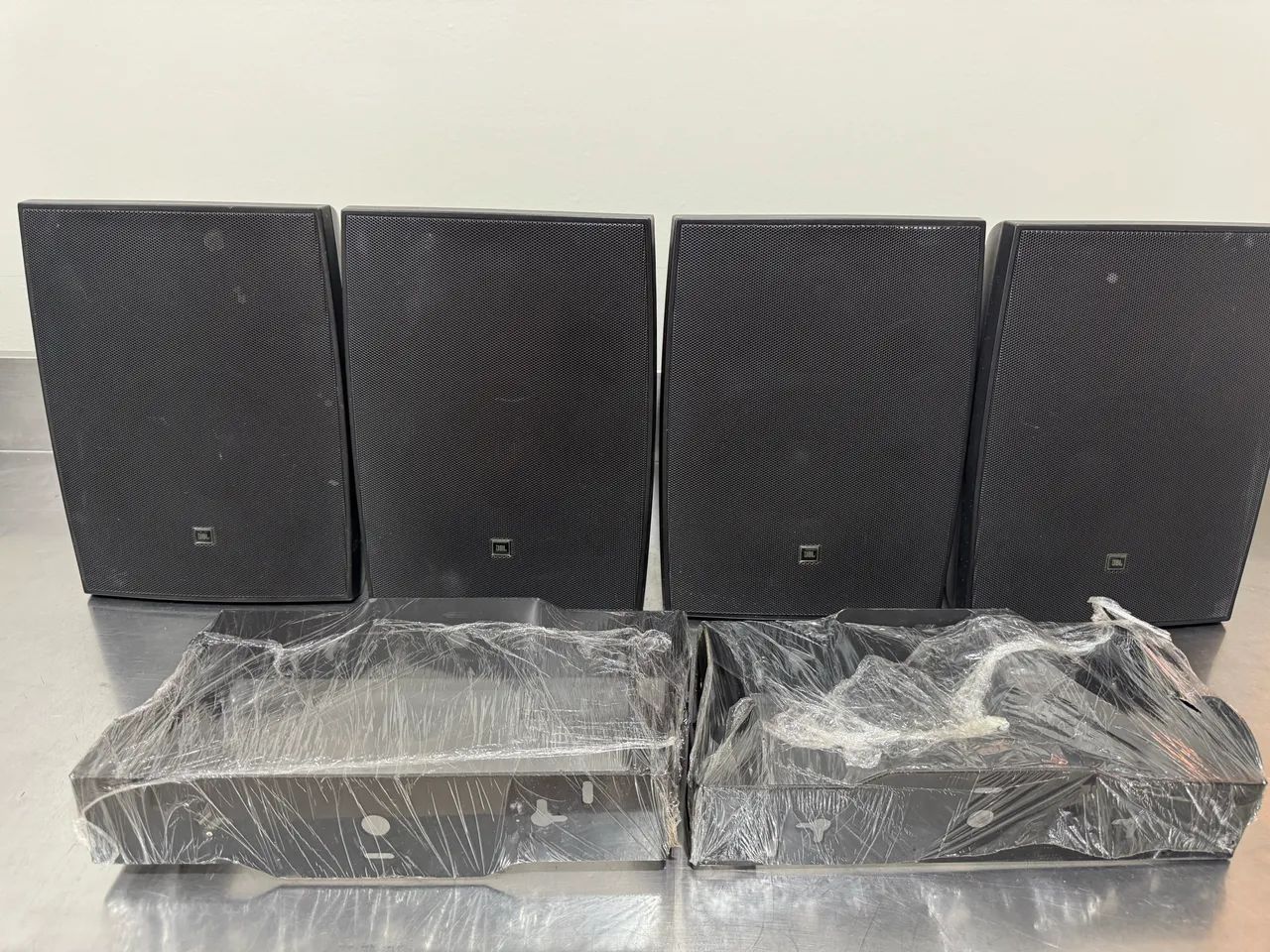 Caixa de Som JBL C621P