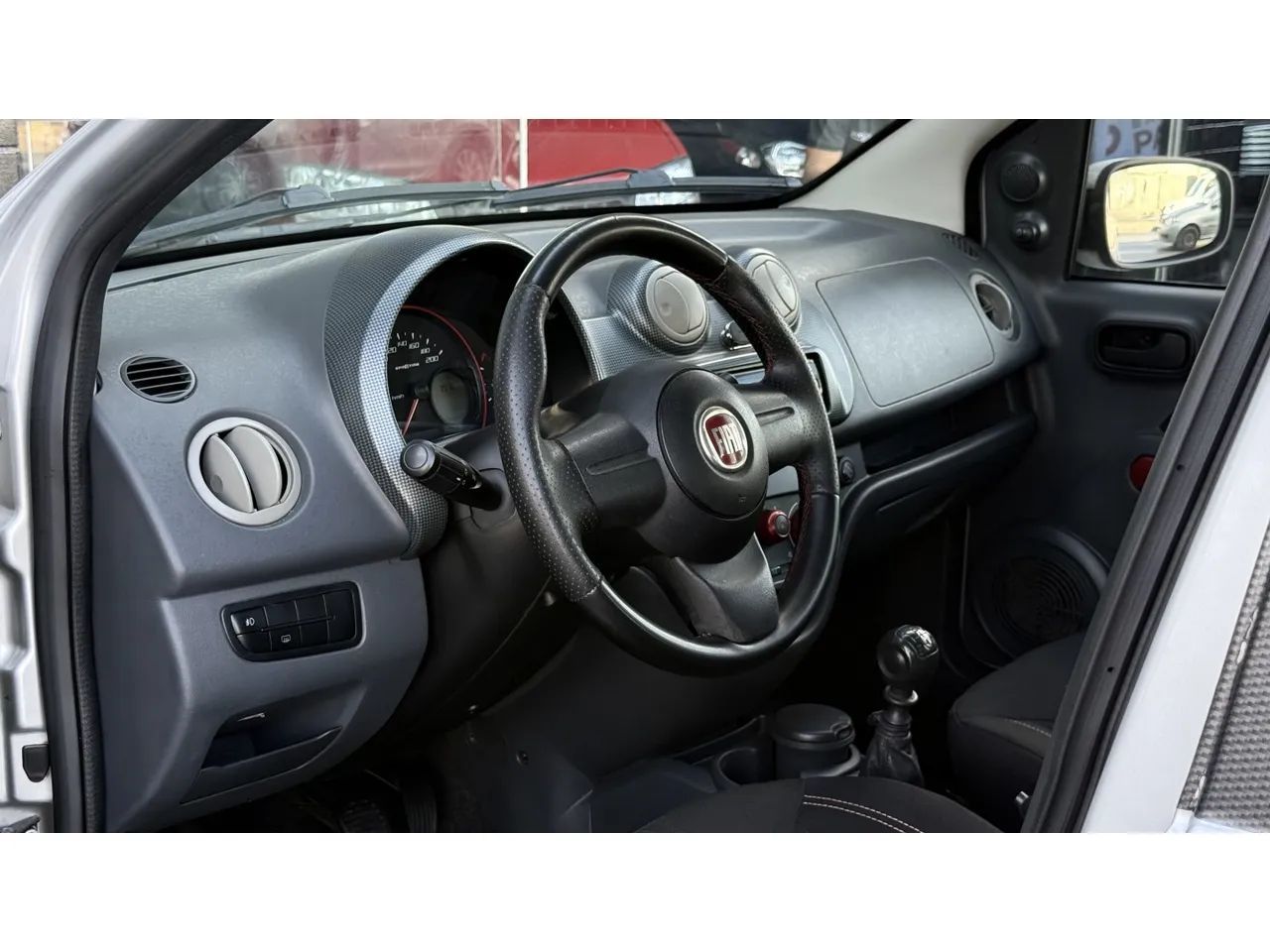 Fiat Uno Sporting 1.4 EVO Fire Flex 8V 4P 2012 - Foto 4