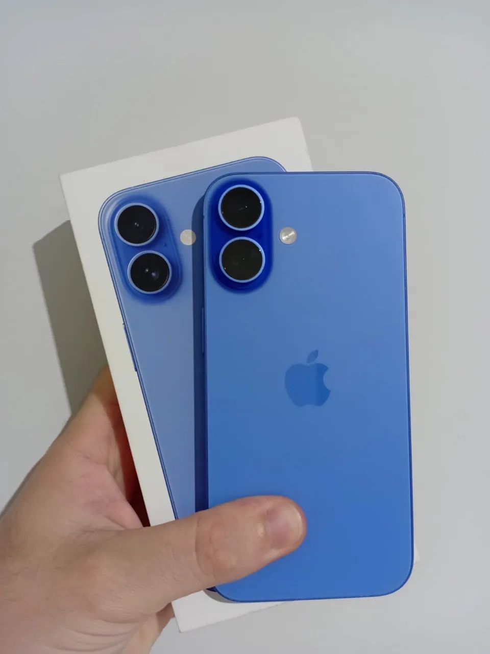 iPhone 16