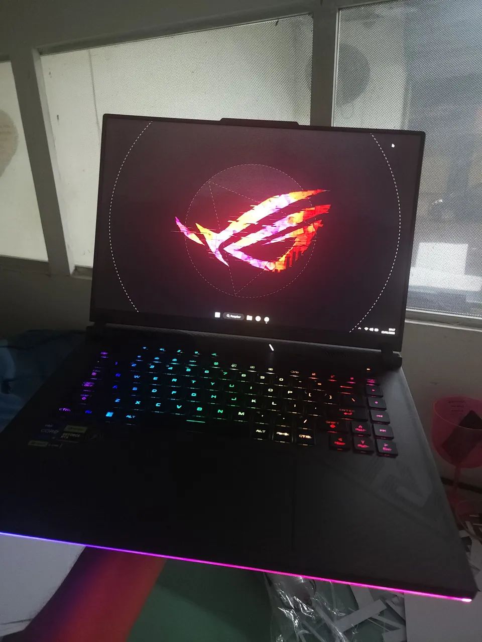 Notebook ASUS ROG Strix G16 - Foto 3