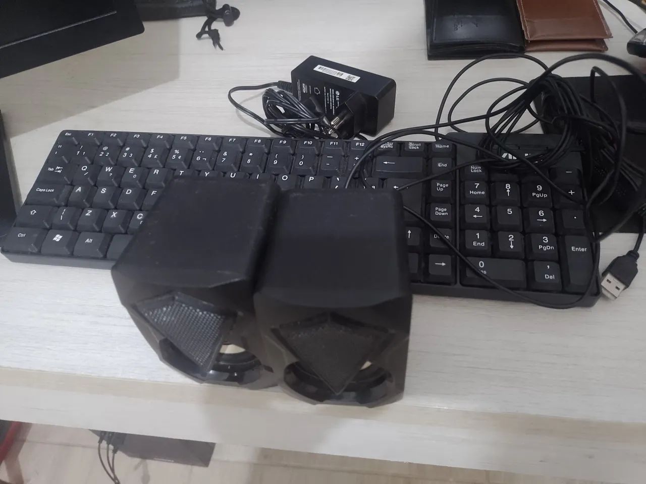 Monitor, teclado, mouse e caixinha de som - Foto 2