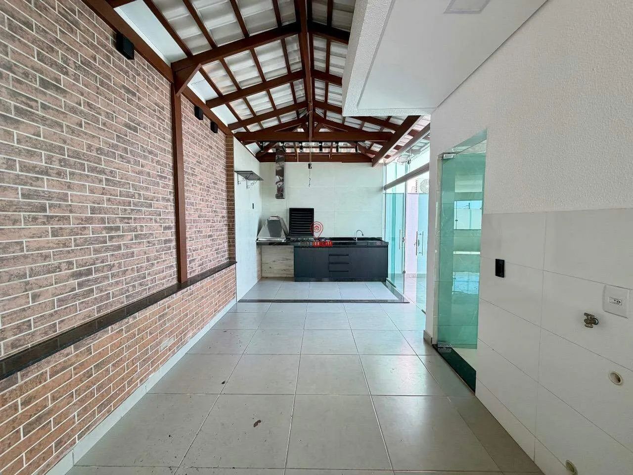 Casa com 03 quartos e espaço gourmet à venda no Masterville, Sarzedo - Foto 3