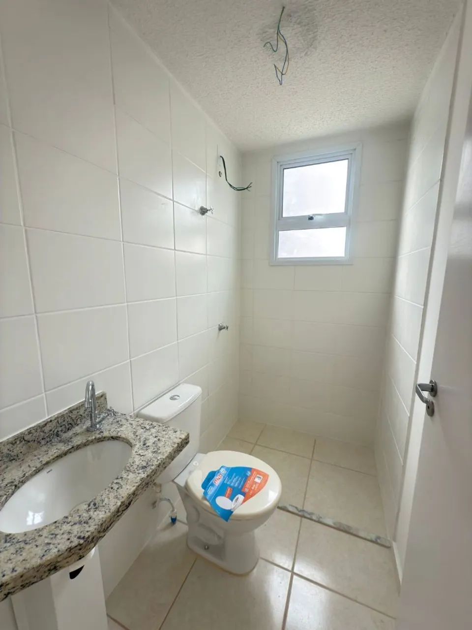 ALUGO /  UM APARTAMENTO MUITO BOM NO ESTILO GOLF / VARANDA AMPLA E CONDOMÍNIO  COMPLETO  - Foto 4