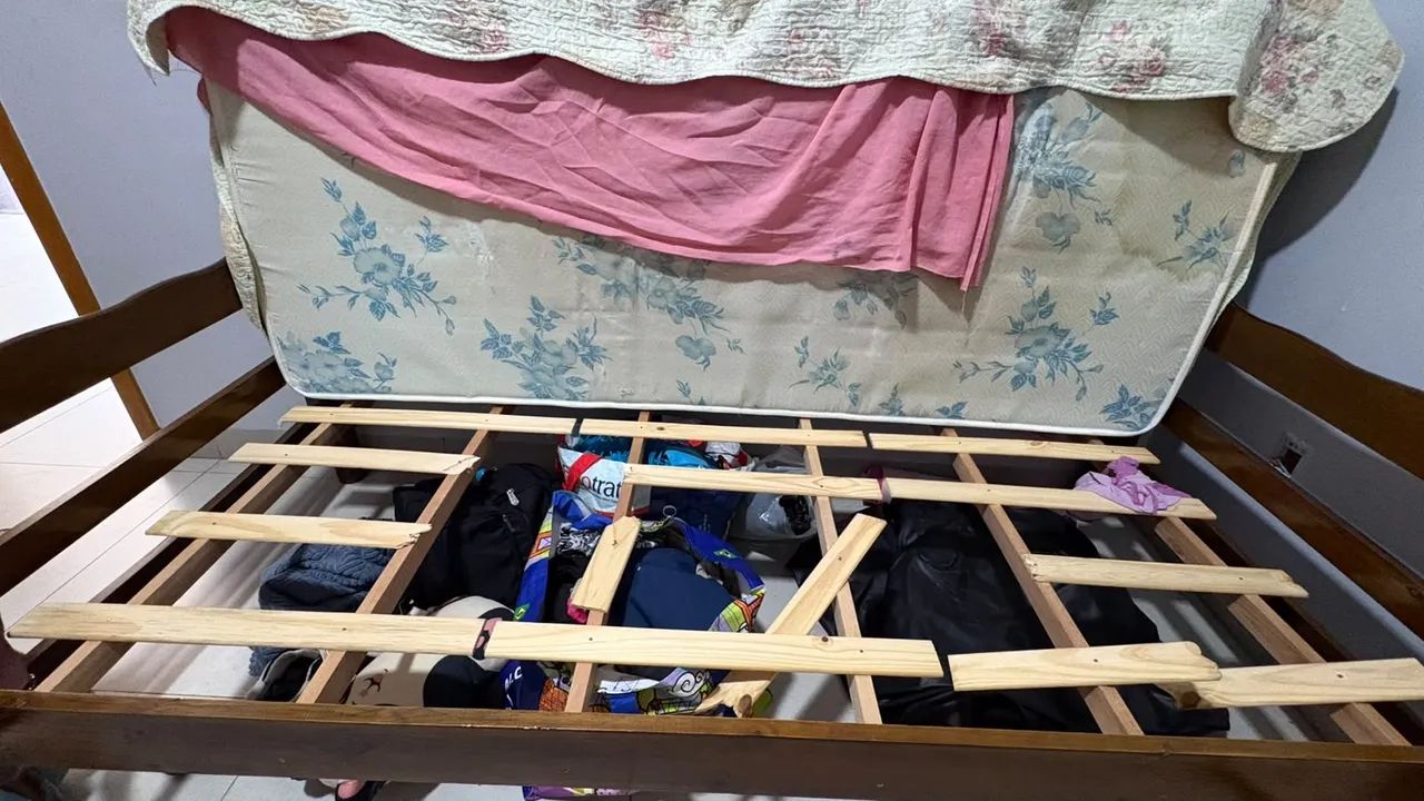 Cama de solteiro com colchão  - Foto 2