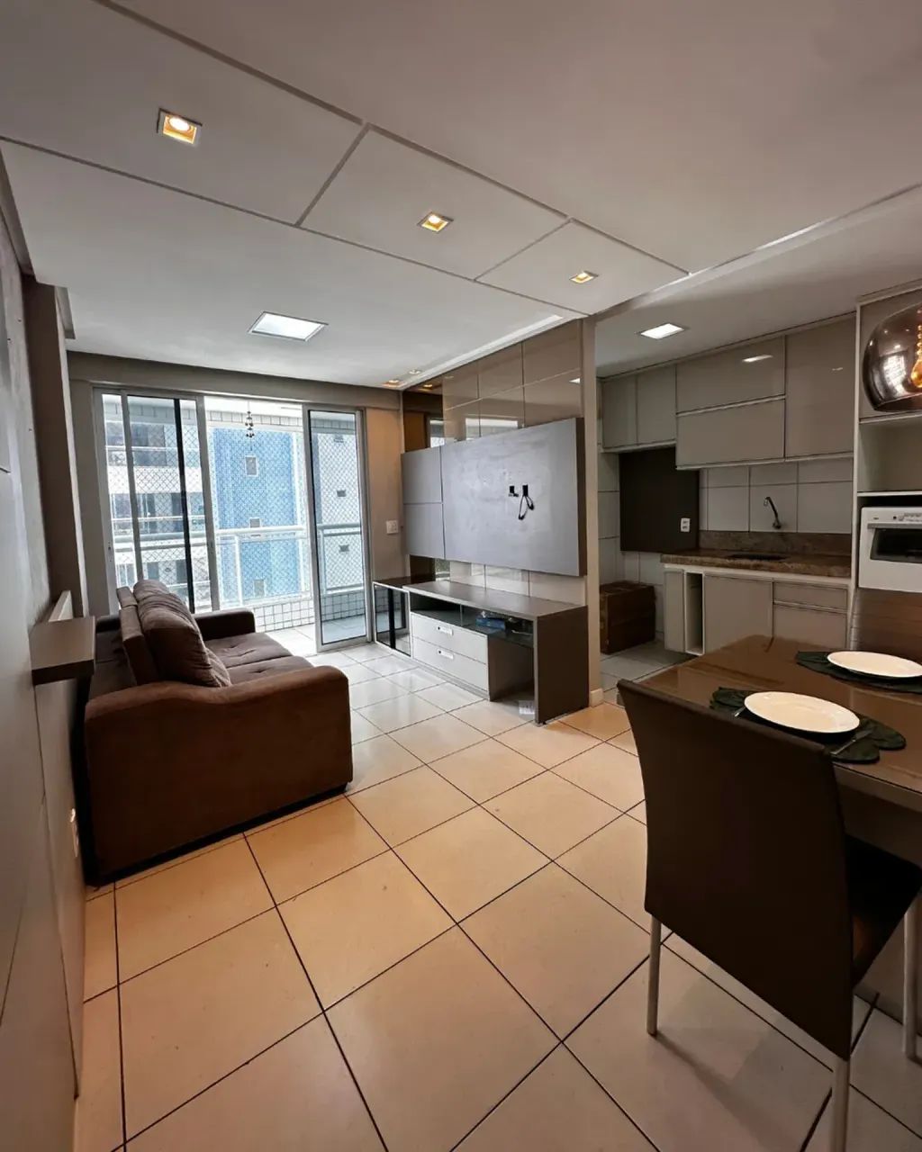 ILHAS GREGAS COM 87M² | 3 QUARTOS | SUÍTE | NASCENTE | 2 VAGAS