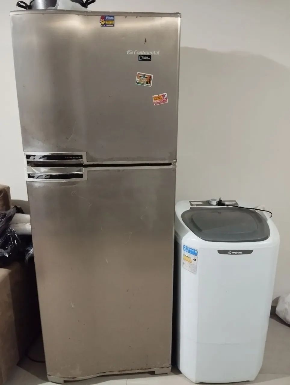 Quite tanquinho e geladeira pra vender logo 