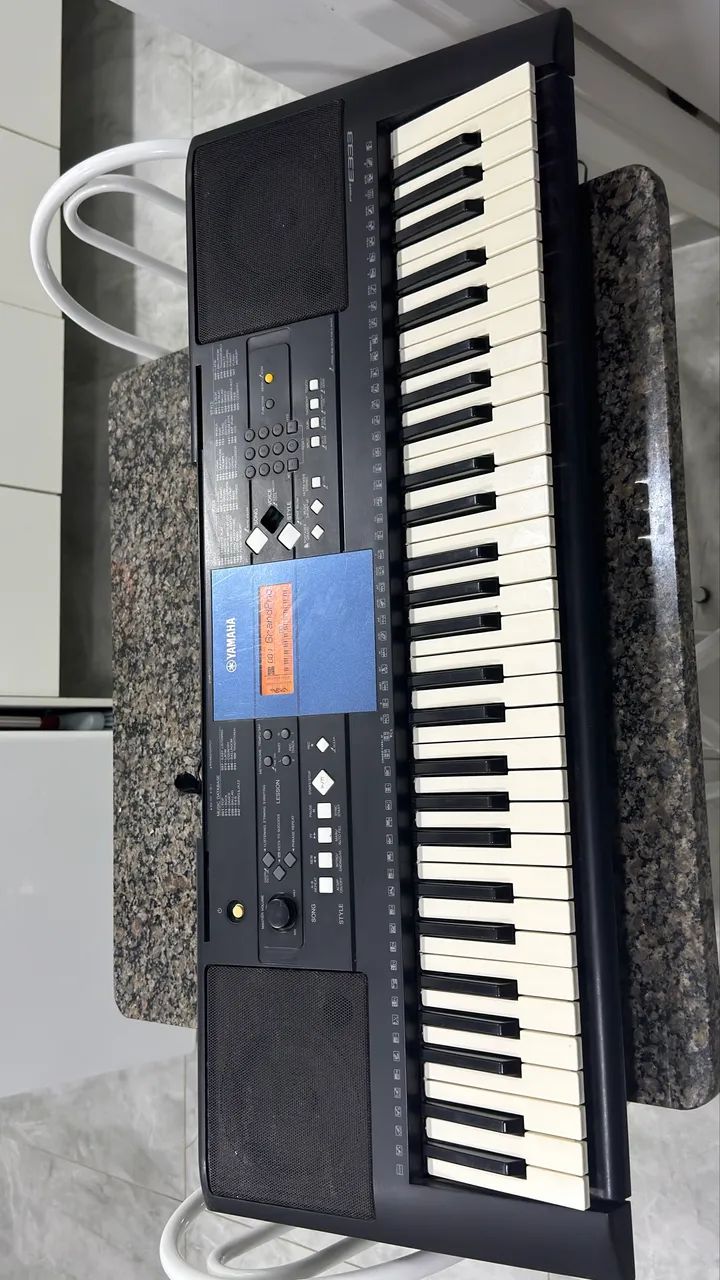 Teclado Yamaha psr e333