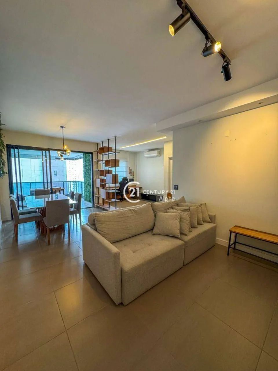 Apartamento com 2 Suites, Decorado e Mobiliado, 2 Garagens. - Foto 3