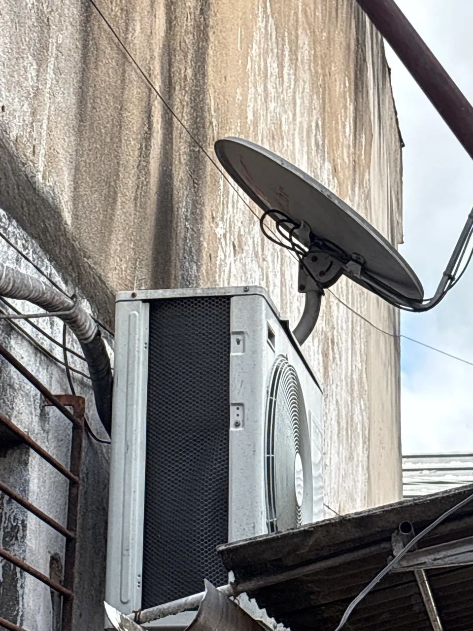 Ar condicionado de 24mil btus em uso  - Foto 2