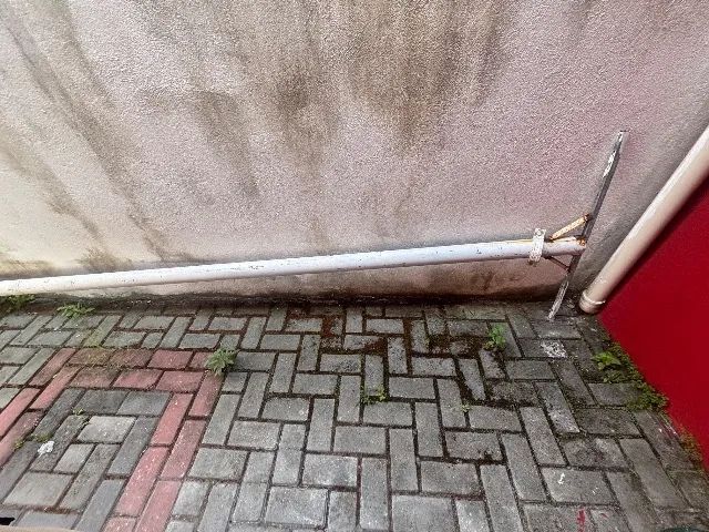 Poste em ferro para placa 