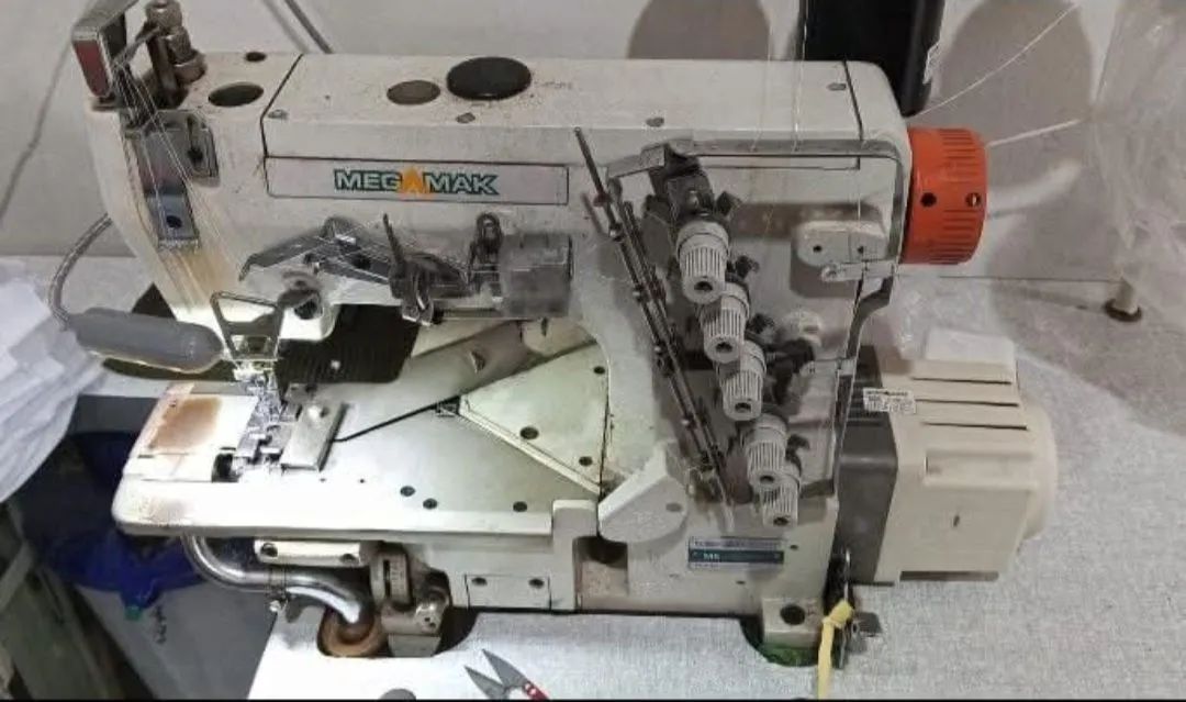 Máquina de costura 