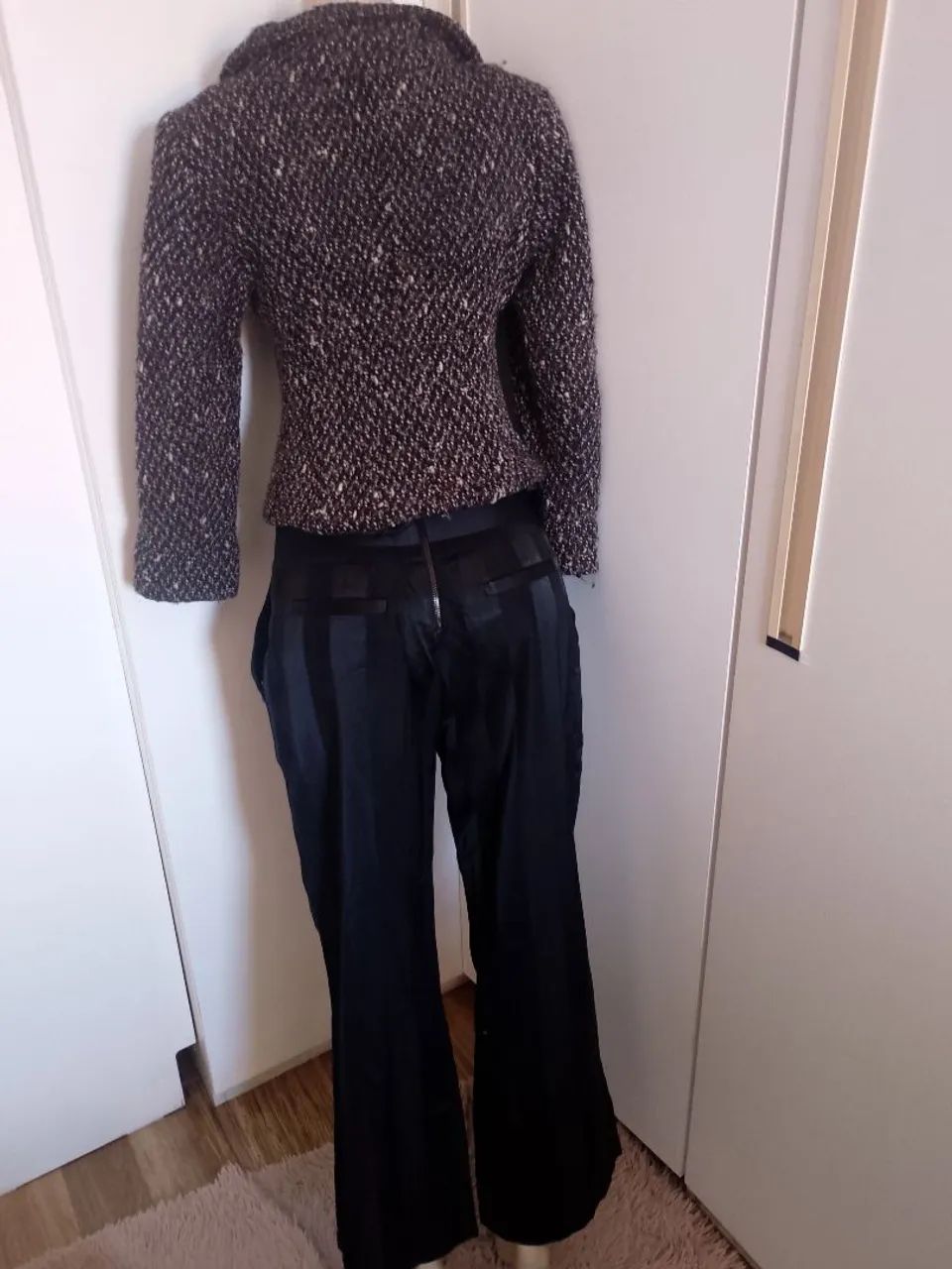 Conjunto de casaquinho e calça pantalona  - Foto 3