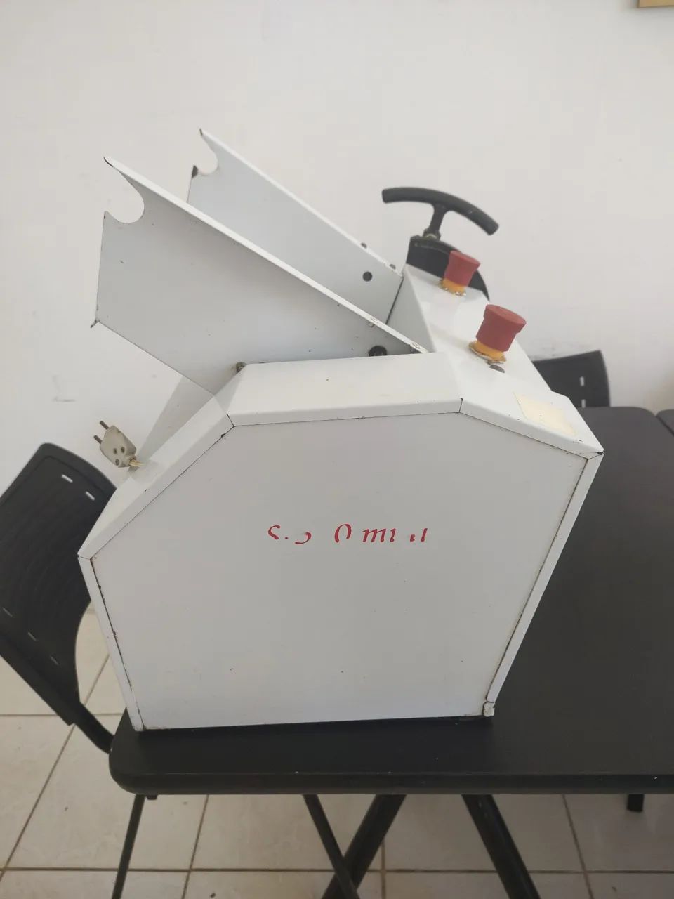 Cilindro para massa branco, 220v, elétrico  - Foto 2