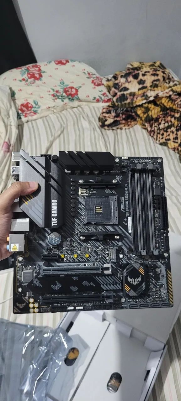 B550 Tuf Placa-Mãe - Foto 3