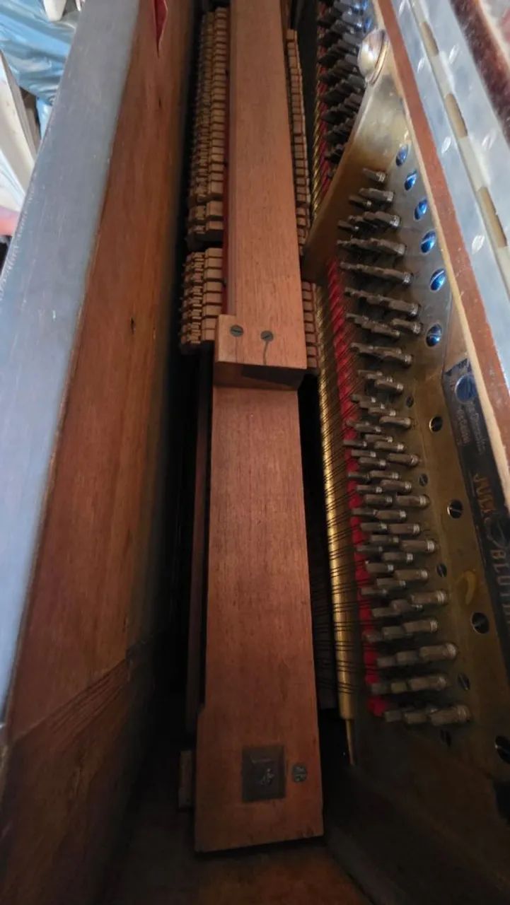 Piano alemão da marca BLÜTHNER modelo vertical - Foto 4