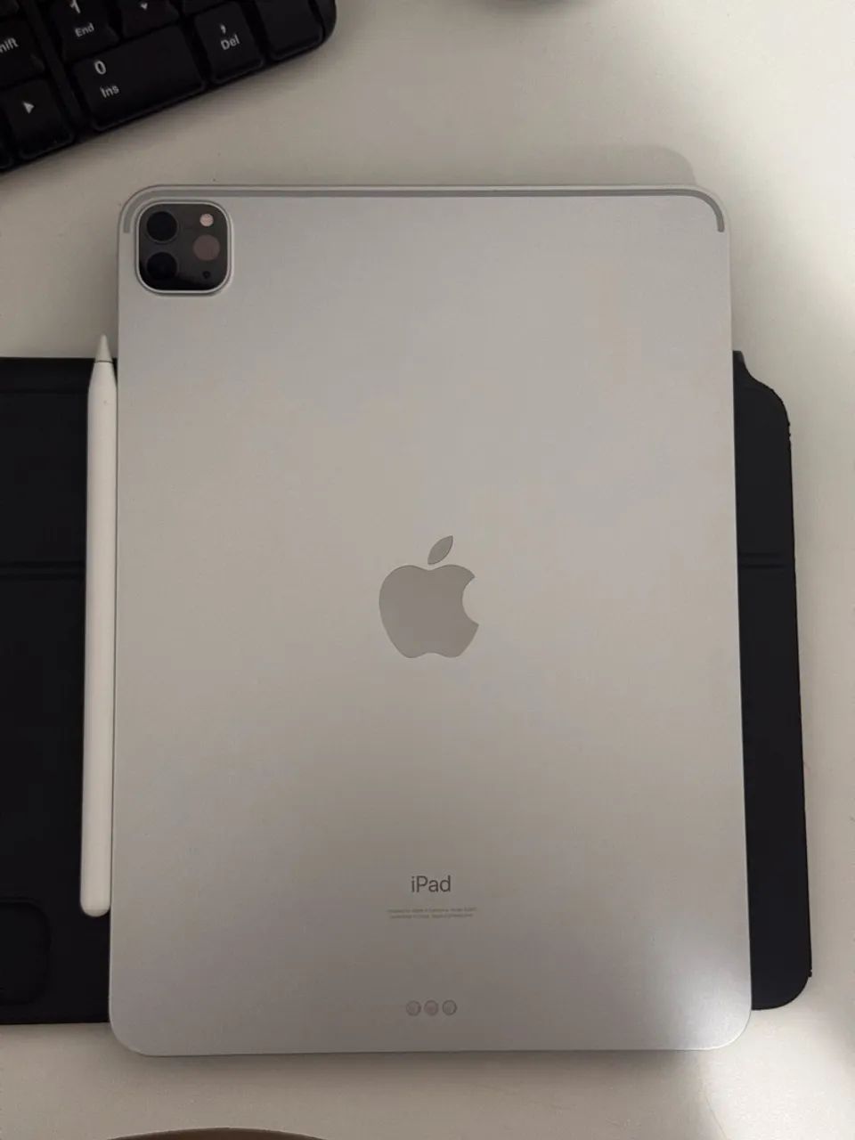 iPad Pro M1 11 Polegadas 128GB + Apple Pencil 2ª Geração + Magic Keyboard Apple  - Foto 2
