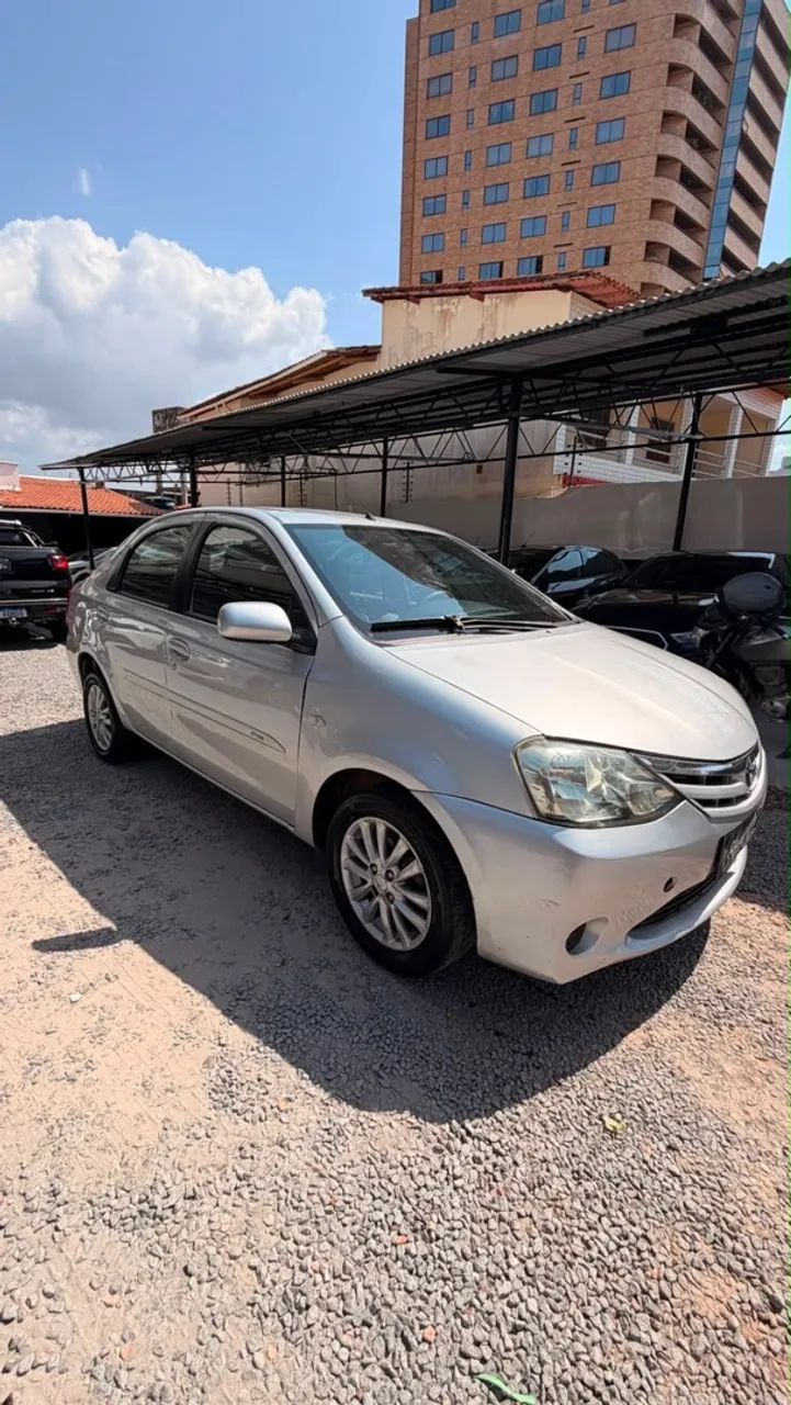 Toyota Etios ETIOS XLS Sedan 1.5 Flex 16V 4p Mec. 2013
