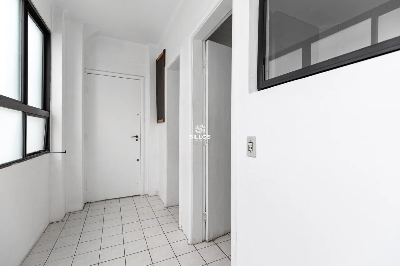 Sala comercial com 228 m² para alugar no Centro de Curitiba - Foto 3