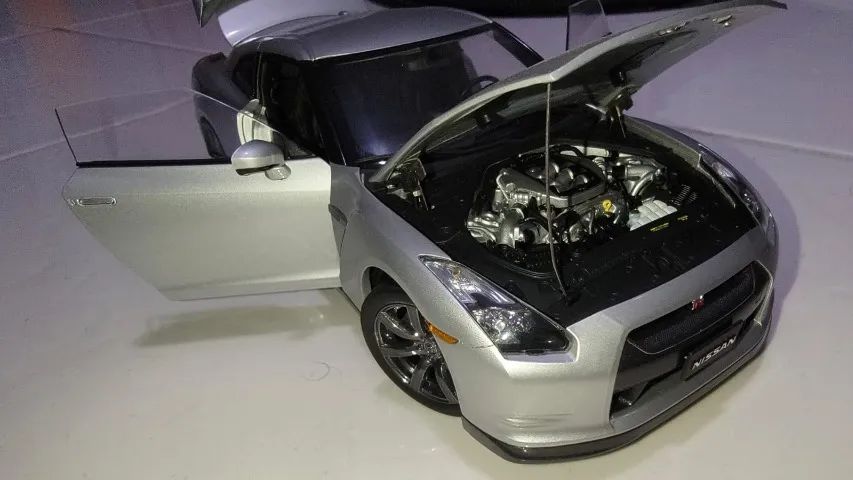 Nissan GT-R R35 2019 - Kyosho 1/18 - Hobbies e coleções - Bento