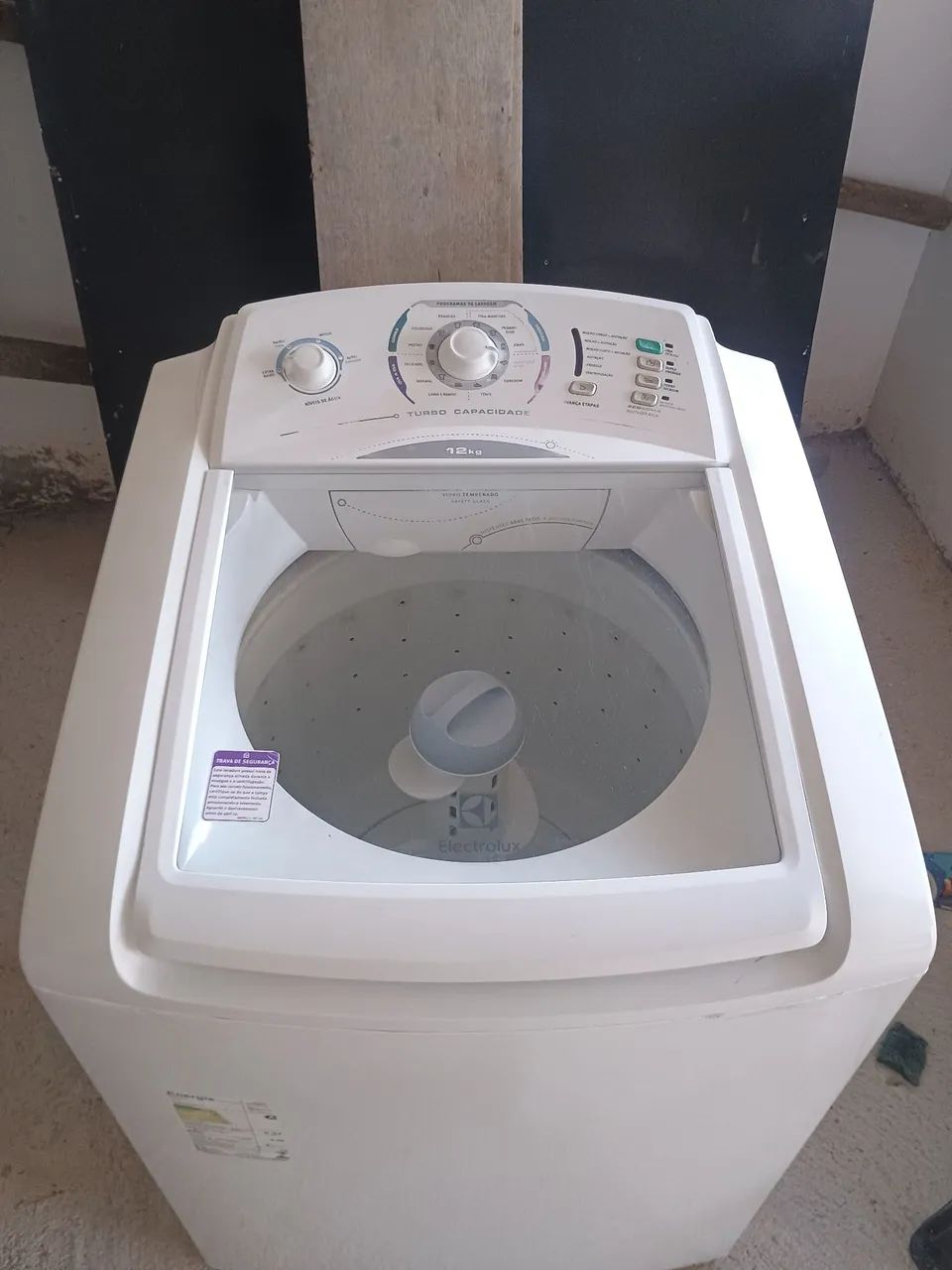 Lavadora Eletrolux 12 quilos, higienizada!