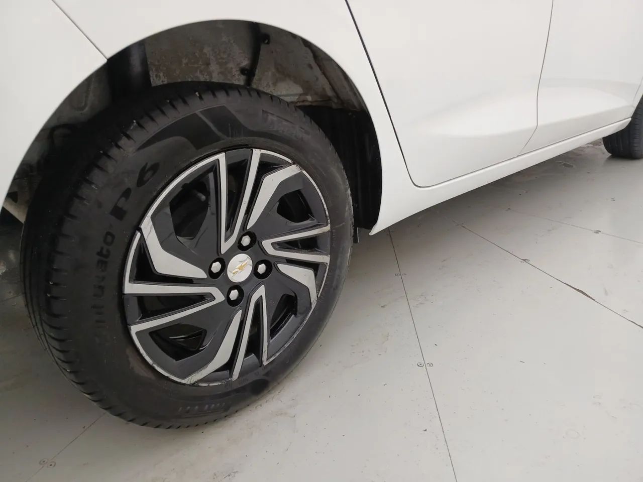 Chevrolet Onix Hatch 1.0 12V Flex Mec. 4P, foto 14 de 18