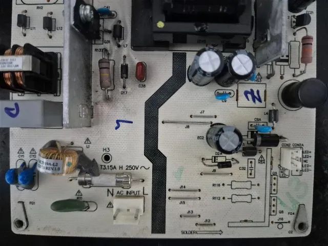Placa fonte da TV Philco PH28C20D - Foto 3