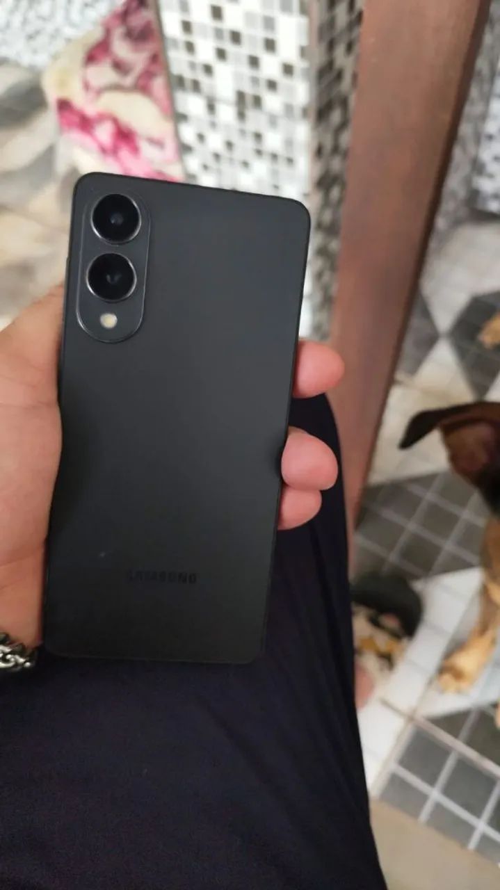 Celular S25 Edge 512GB NÃO ACEITO TROCA - Foto 2