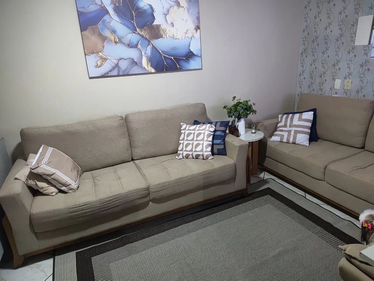 Conjunto de Sofás 2 e 3 Lugares Bege com Base de Madeira