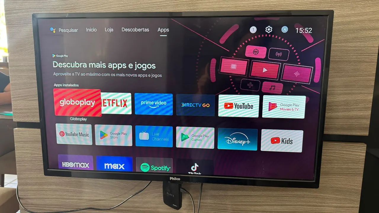 SMARTV TV PHILCO 32 POLEGADAS MUITO CONSERVADA VAI COM APARELHO DE MIDIA COMPLETA ENTREGO  - Foto 2