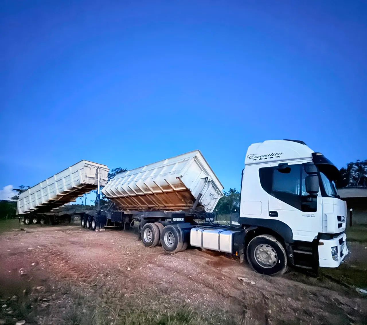IVECO STRALIS 480 COM 9 EIXOS CAÇAMBA 