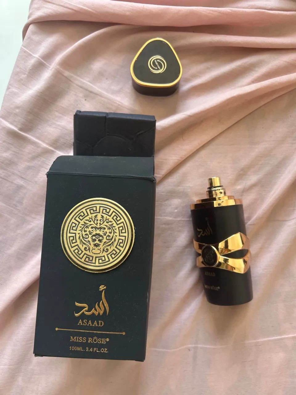 Caixa e frasco vazio de perfume Asad