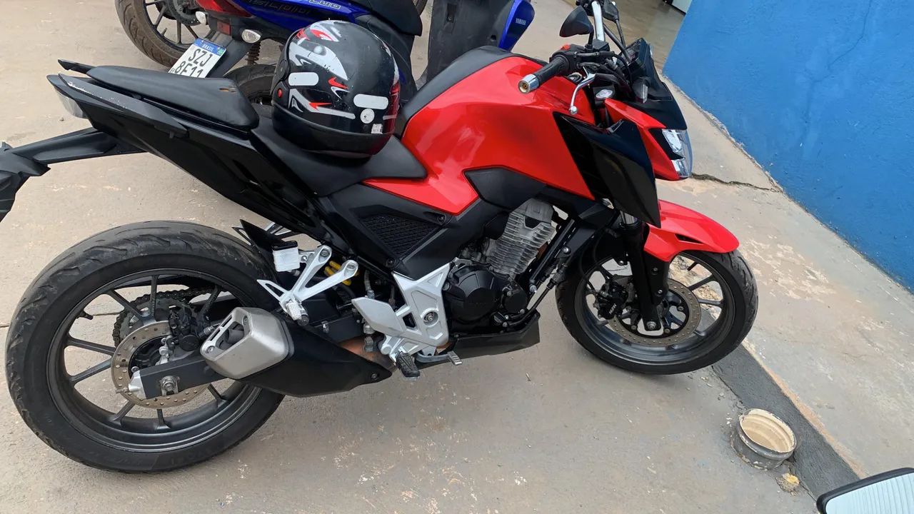 CB300f - 2023 - Foto 3