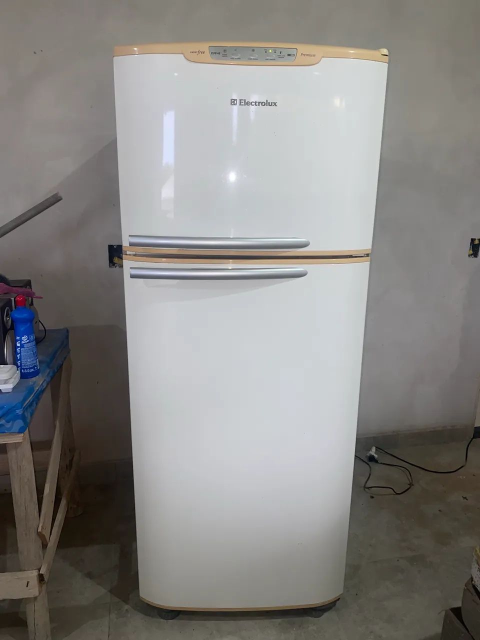 Geladeira Eletrolux funcionando perfeitamente 