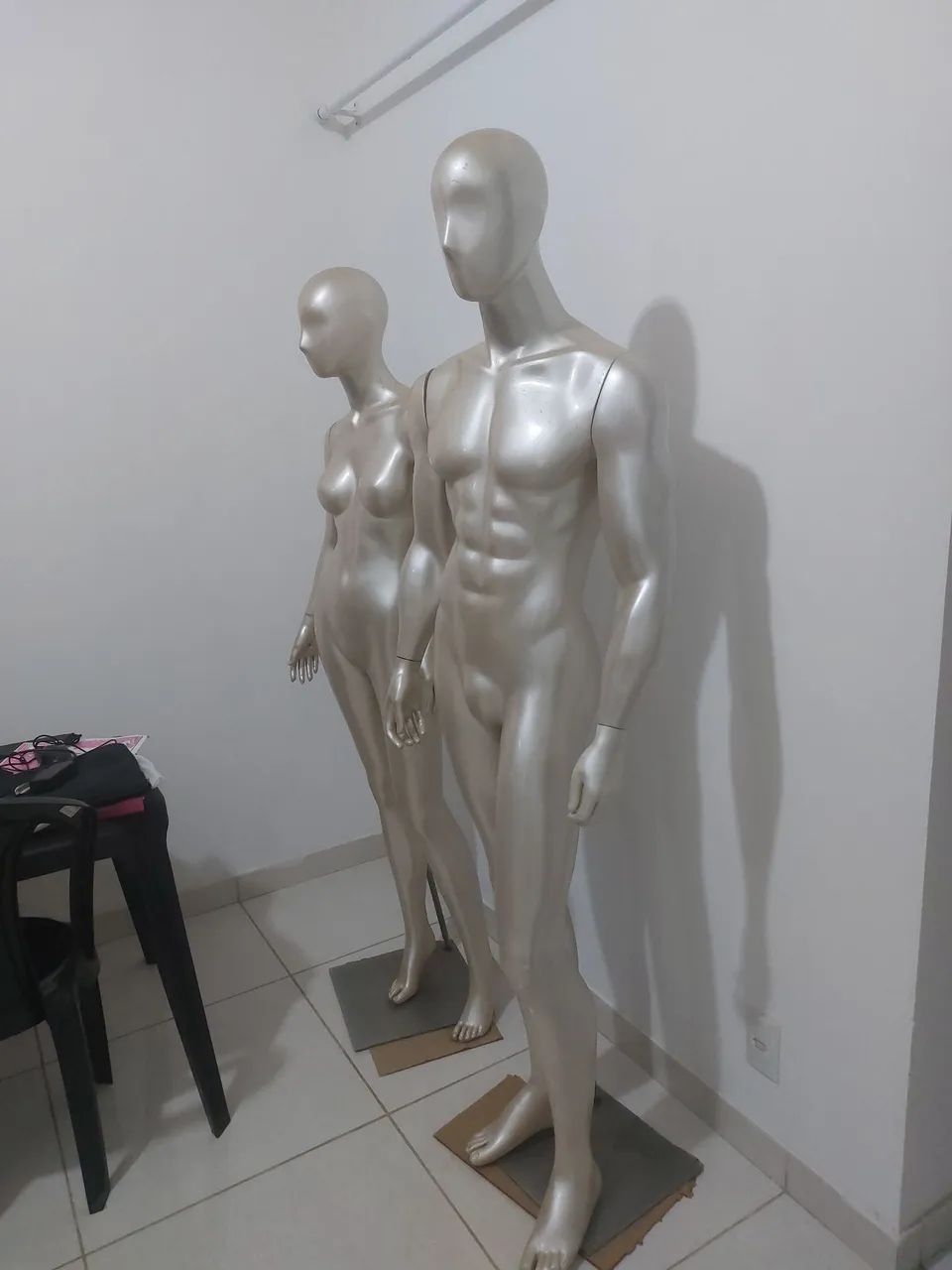 Manequins masculino e feminino- ótimo estado - Foto 3