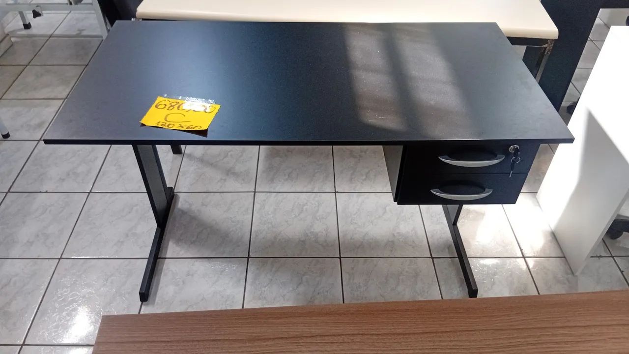 Mesa 1.20m ponta de estoque 