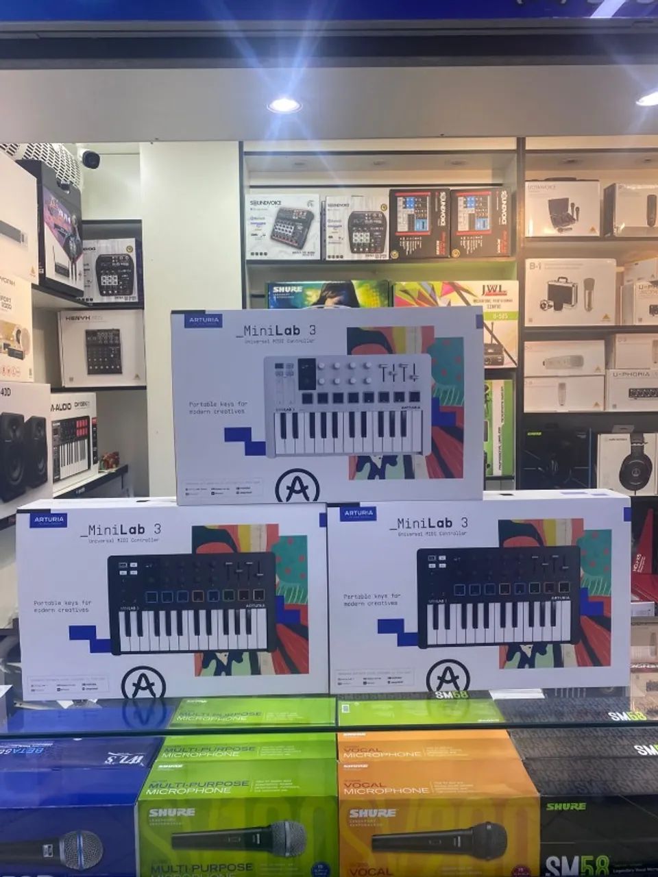 Teclado Controlador Arturia Minilab 3 Oferta World Of Music
