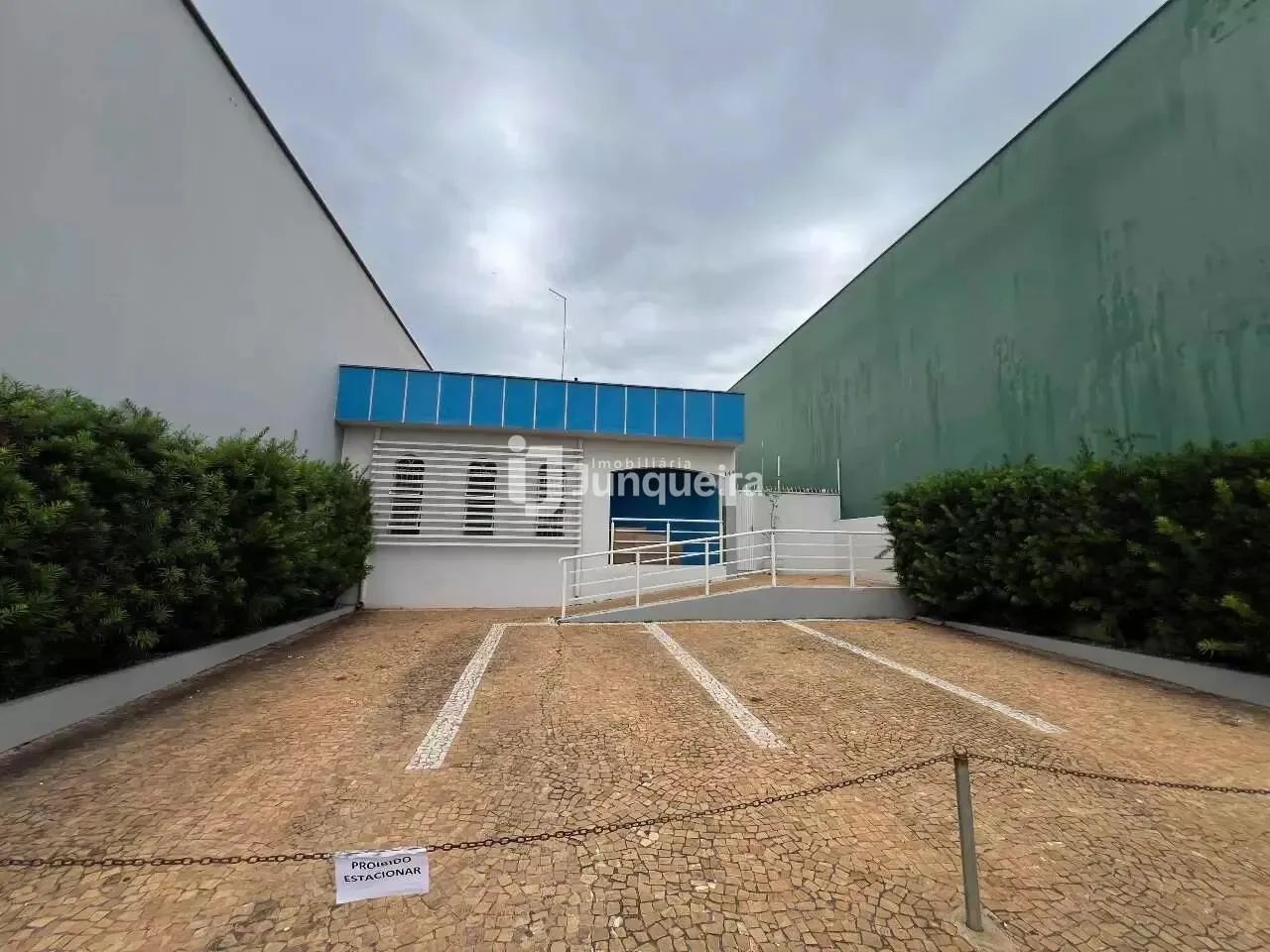 Sala Comercial para aluguel, 1 vaga, Centro - Rio das Pedras/SP