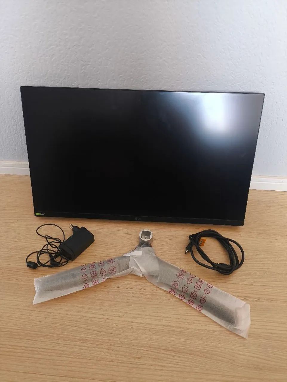 Monitor LG ultragear 27 polegadas com defeito  - Foto 4
