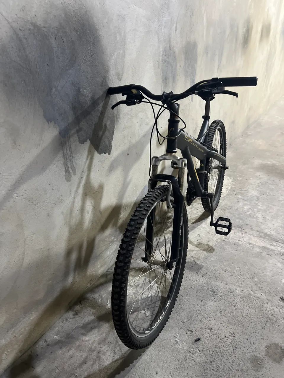 Bicicleta Caloi, aro 26 (seminova) - Foto 2
