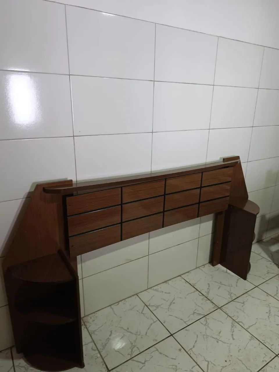 Cabeceira de cama de casal com 2 criados-mudos - Foto 4
