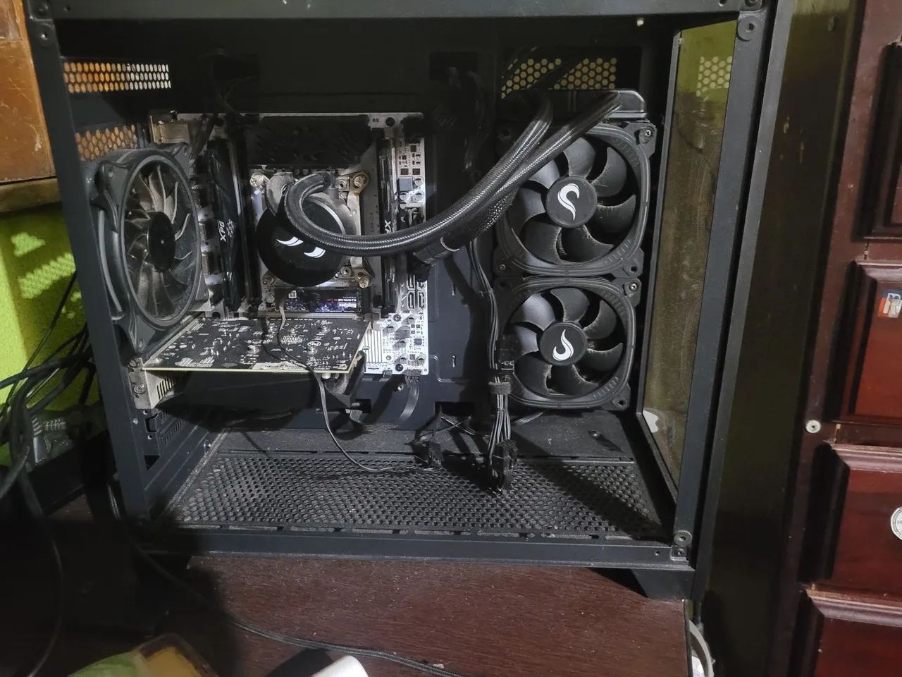 Xeon v4 PC + Samsung 144Hz Monitor