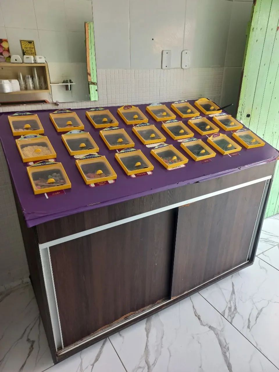 Bancada de complementos 