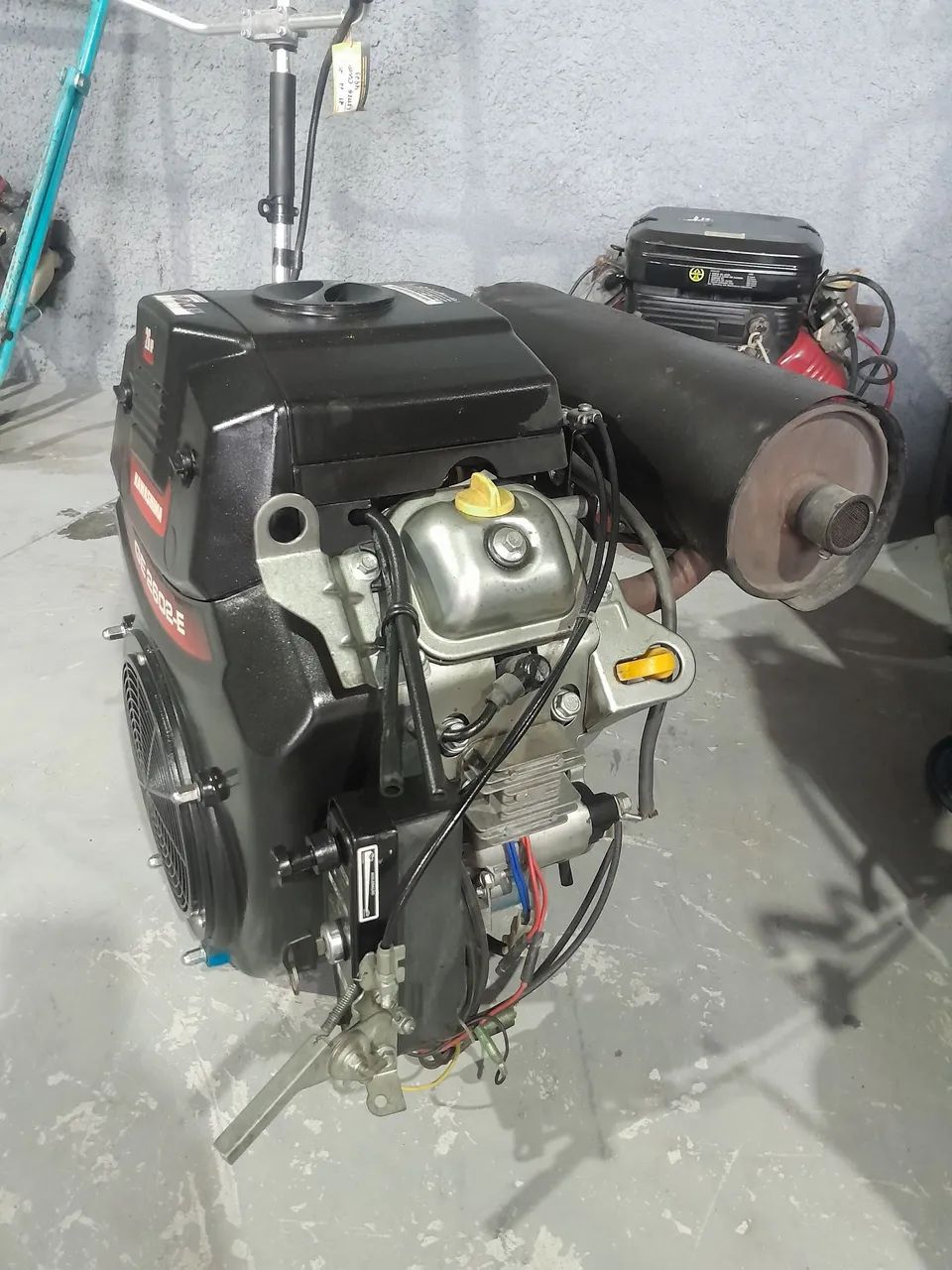 Motor gasolina 26 HP  - Foto 2