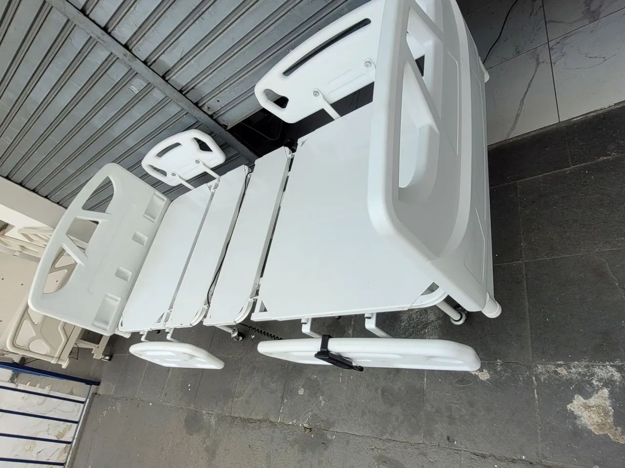 Cama hospitalar elétrica com 2 movimentos  - Foto 2